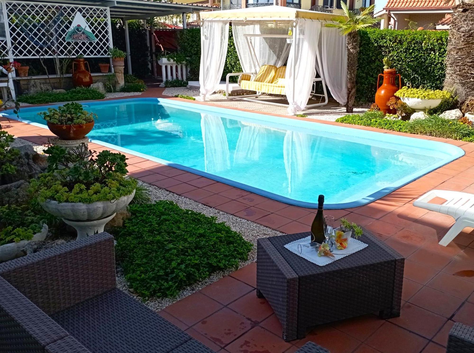 A Casa Dell'Artista - Breakfast , Prosecco And Swimming Pool Included ! Villa Fiumicino Exterior photo